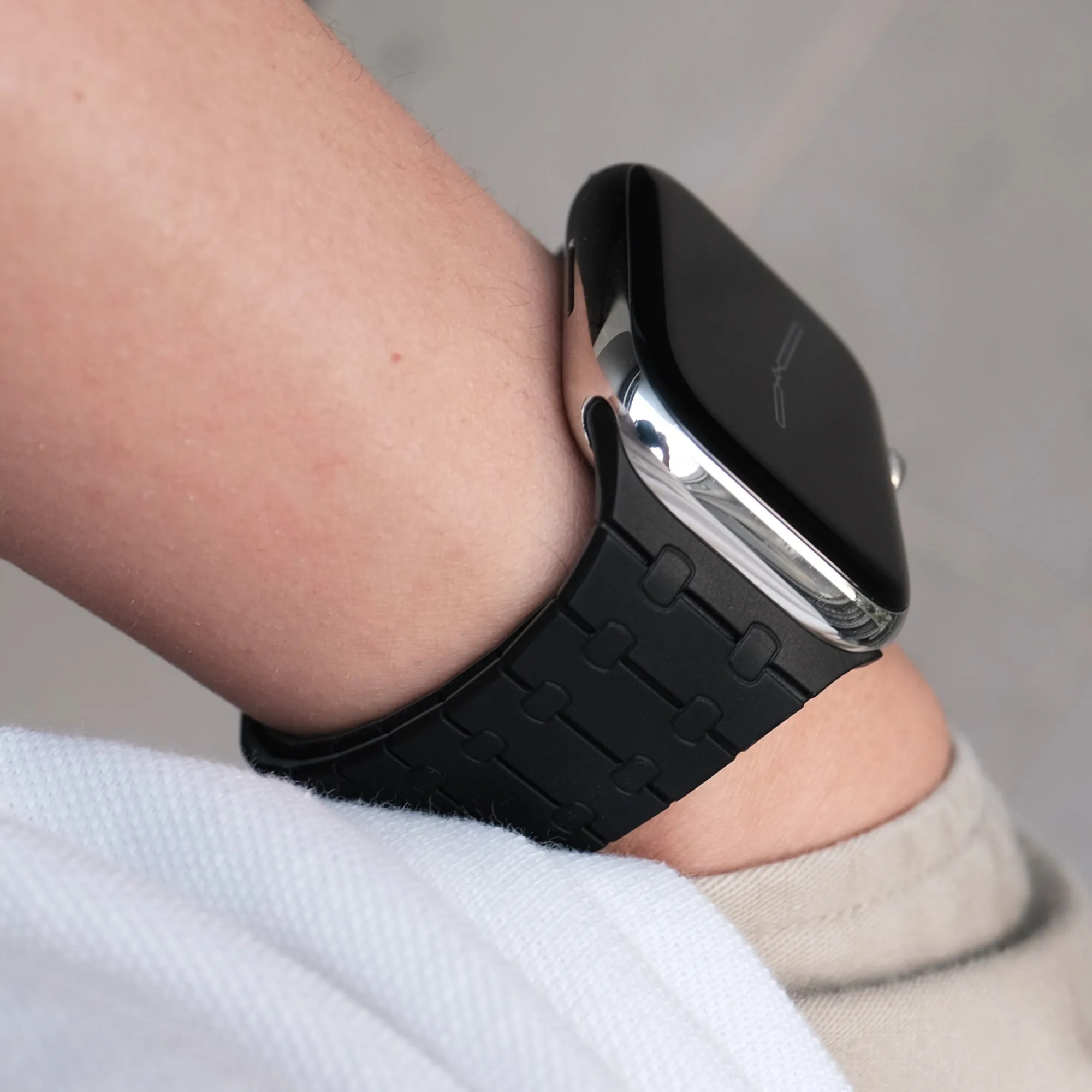 MagnaLoop Apple Watch Band